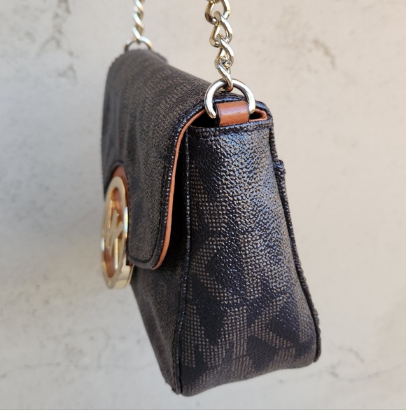 Michael Kors MK Signature Crossbody Bag - Picture 6 of 12